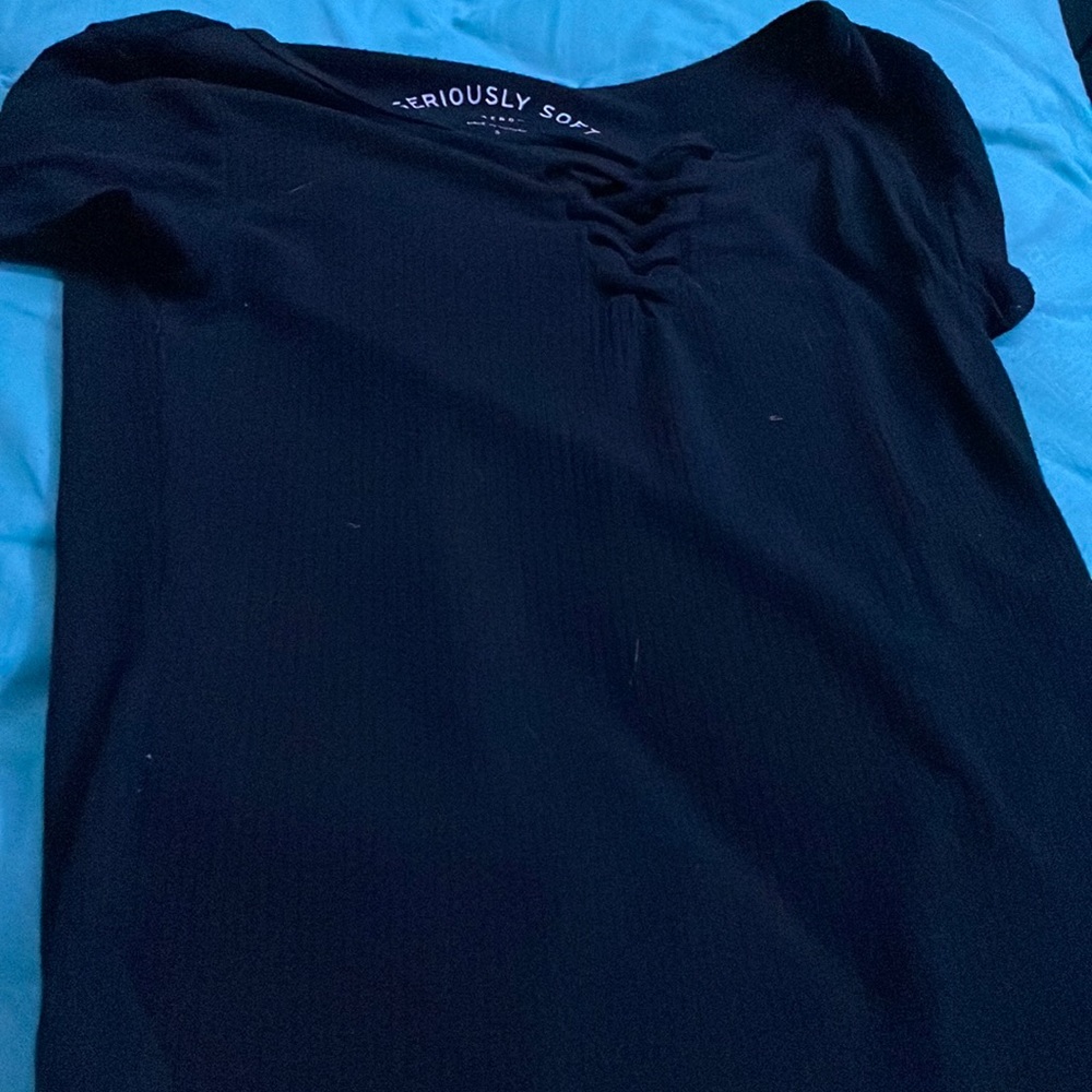 v neck tee shirt size small